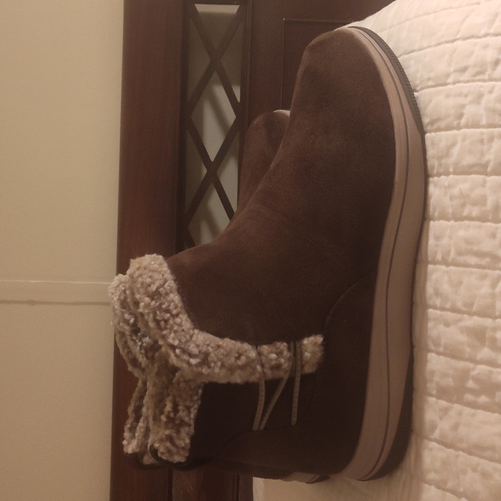 Clarks Cloudsteppers Boots Ladies Size 8.5 NEW